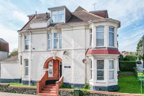 STATION ROAD, Westcliff