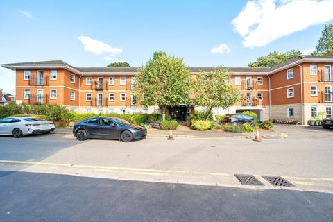 Roebuck Close, Reigate RH2 1 bed apartment for sale