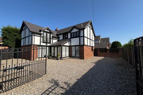 Drywood Avenue, Manchester M28 6 bed detached house for sale