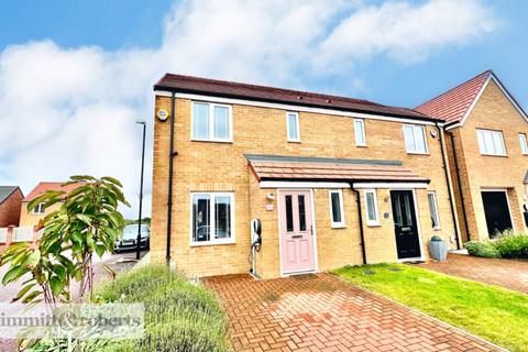 3 bedroom semi-detached house for sale