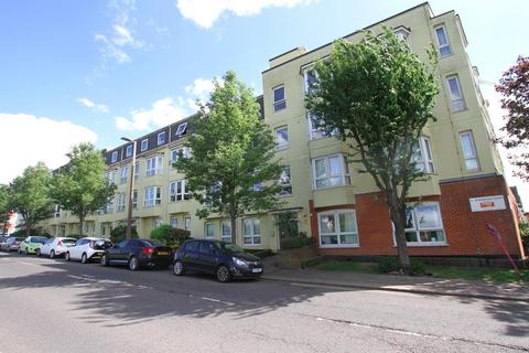 Burleigh Court, Station Road... 1 bed flat for sale