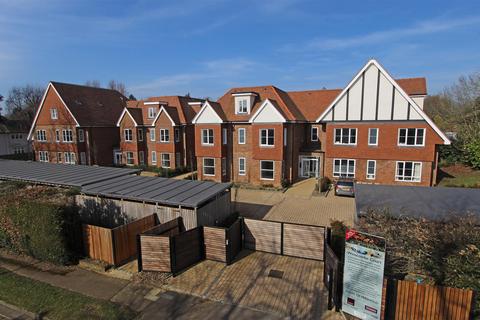 Furze Hill, Kingswood 3 bed penthouse for sale