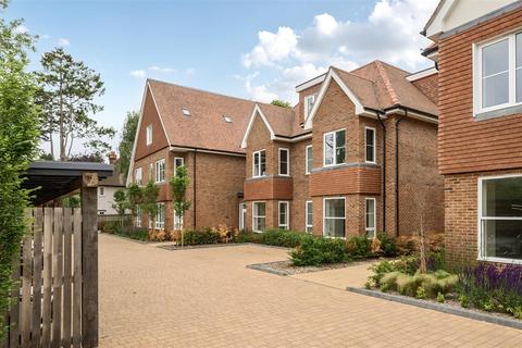 Furze Hill, Kingswood 3 bed penthouse for sale