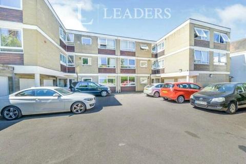 Grosvenor Road, St. Albans... 2 bed apartment for sale
