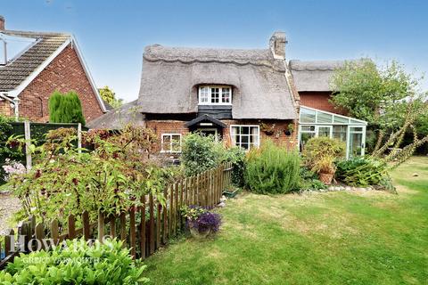 Church Road, Blofield 2 bed cottage for sale