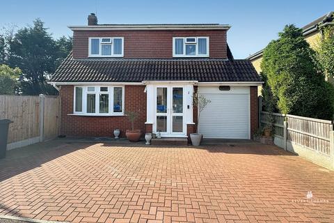 2 bedroom detached house for sale