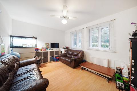 Brentfield Road, Willesden 2 bed ground floor maisonette for sale