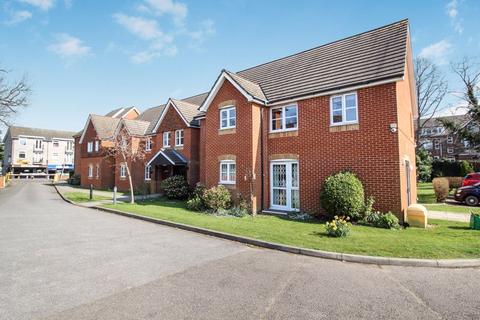HILLCROFT COURT, CATERHAM ON THE HILL 1 bed retirement property for sale