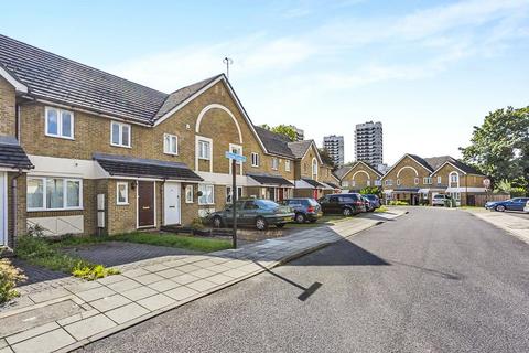 Farrow Lane, London SE14 3 bed terraced house for sale