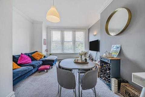 Valley Road, Streatham 2 bed flat for sale