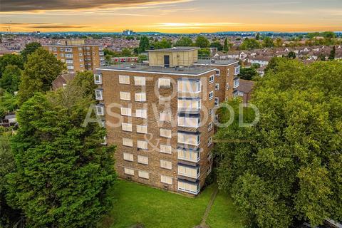 John Burns Drive, Barking, IG11 1 bed apartment for sale