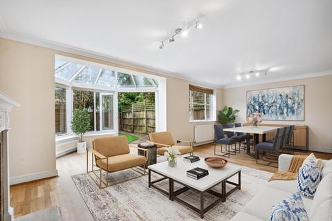 Crofton Avenue, Grove Park, W4 4 bed end of terrace house for sale