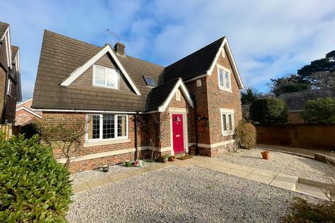 Silverwood Close, Wimborne, BH21 1 5 bed detached house for sale