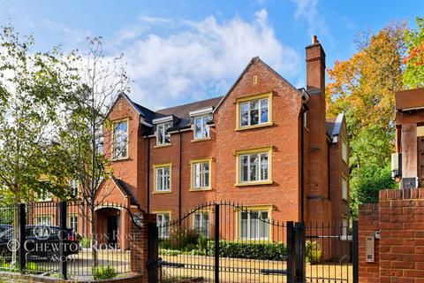 Wells Lane, ASCOT 2 bed apartment for sale