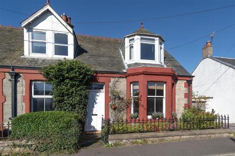 Lendrick, Main Street, Crook of Devon... 3 bed semi