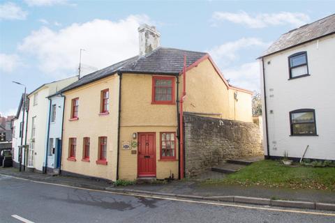 Church Street, Kington 3 bed terraced house for sale