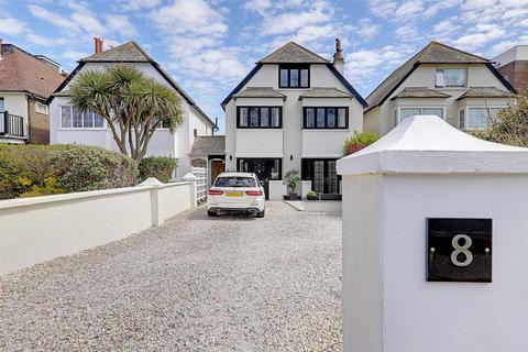 Grand Avenue, Worthing BN11 4 bed detached house for sale