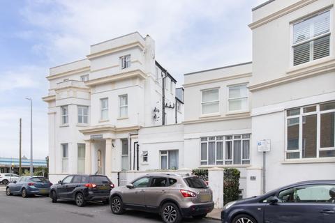 Richmond Street, Herne Bay, CT6 3 bed flat for sale