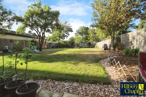 Mawney Road, Romford, RM7 2 bed apartment for sale