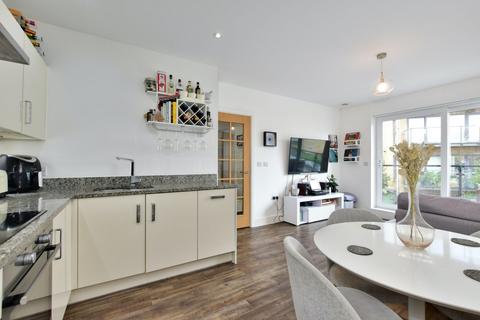 The Embankment, Nash Mills Wharf, HP3 2 bed flat for sale