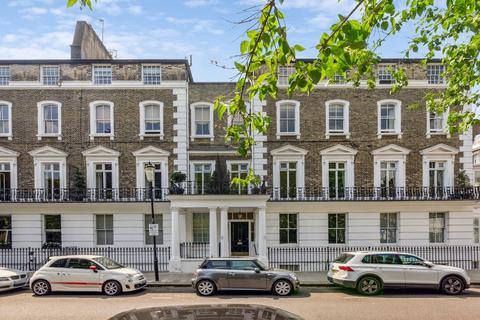Onslow Square, South Kensington, London 3 bed flat for sale
