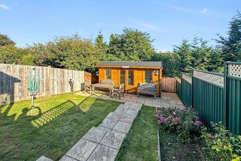 Selsdon Vale, South Croydon CR2 3 bed semi