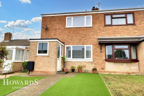 Lloyds Avenue, Lowestoft 3 bed terraced house for sale