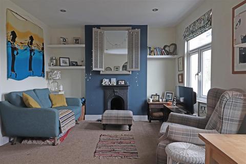 Mill Street, Redhill 1 bed flat for sale