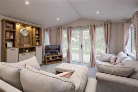 Belle Aire Holiday Park, Beach Rd NR29 2 bed lodge for sale