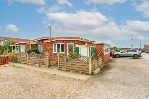 2 bedroom semi-detached bungalow for sale