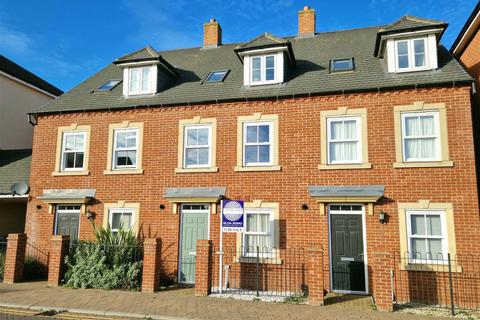 4 bedroom terraced house for sale