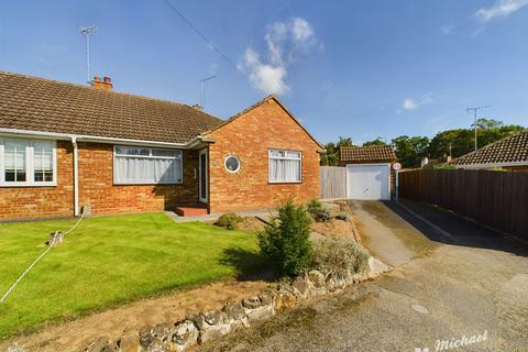 3 bedroom semi-detached bungalow for sale