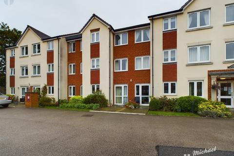 Pearl Court, Croft Road, Aylesbury... 1 bed flat for sale