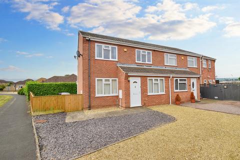 Richmond Drive, Skegness, PE25 3SF 3 bed semi