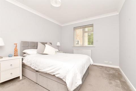 1 bedroom ground floor flat for sale