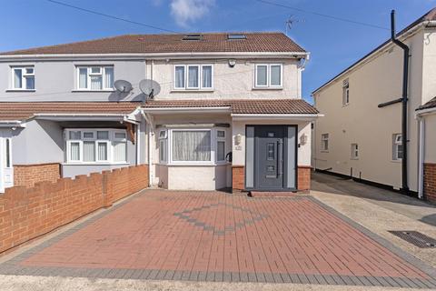 4 bedroom semi-detached house for sale