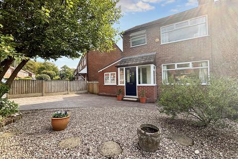 Wardley Hall Lane, Manchester M28 3 bed semi