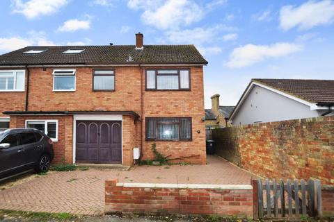 4 bedroom semi-detached house for sale