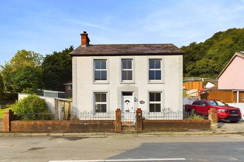 Whitemill, Carmarthen 3 bed detached house for sale