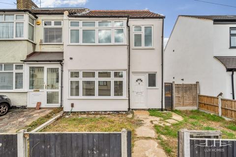 Benets Road, Hornchurch 4 bed end of terrace house for sale