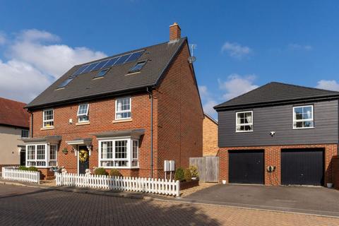 Barley Way, Bishop's Stortford CM22 7 bed detached house for sale