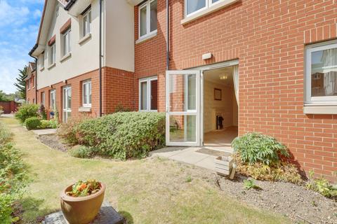 Church Road, Benfleet, SS7 1 bed apartment for sale