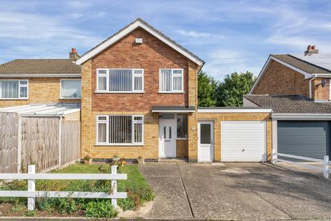 Lonsdale Way, Oakham 3 bed semi