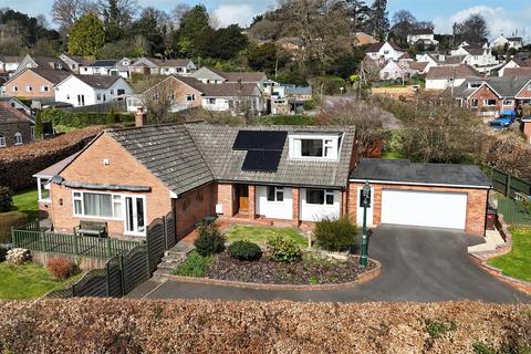 Bakers Hill, Tiverton EX16 3 bed detached bungalow for sale