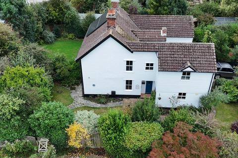 Middle Road, Ingrave, Brentwood 3 bed cottage for sale