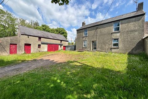 Carmarthen SA33 3 bed property with land for sale