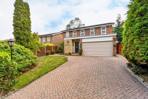 Grafton Close, Worcester Park, KT4 4 bed detached house for sale