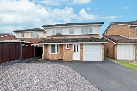 Parkway, Westhoughton, BL5 4 bed detached house for sale