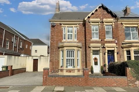Gosforth Villa, Surrey Street... 4 bed semi