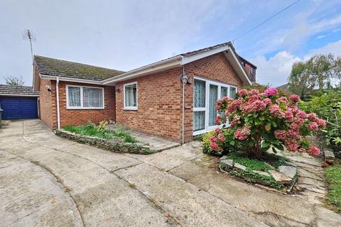 The Grove, Hill Head, PO14 2 bed bungalow for sale